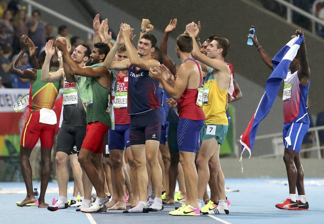 El estadounidense Ashton Eaton conserva la medalla dorada de decatlon