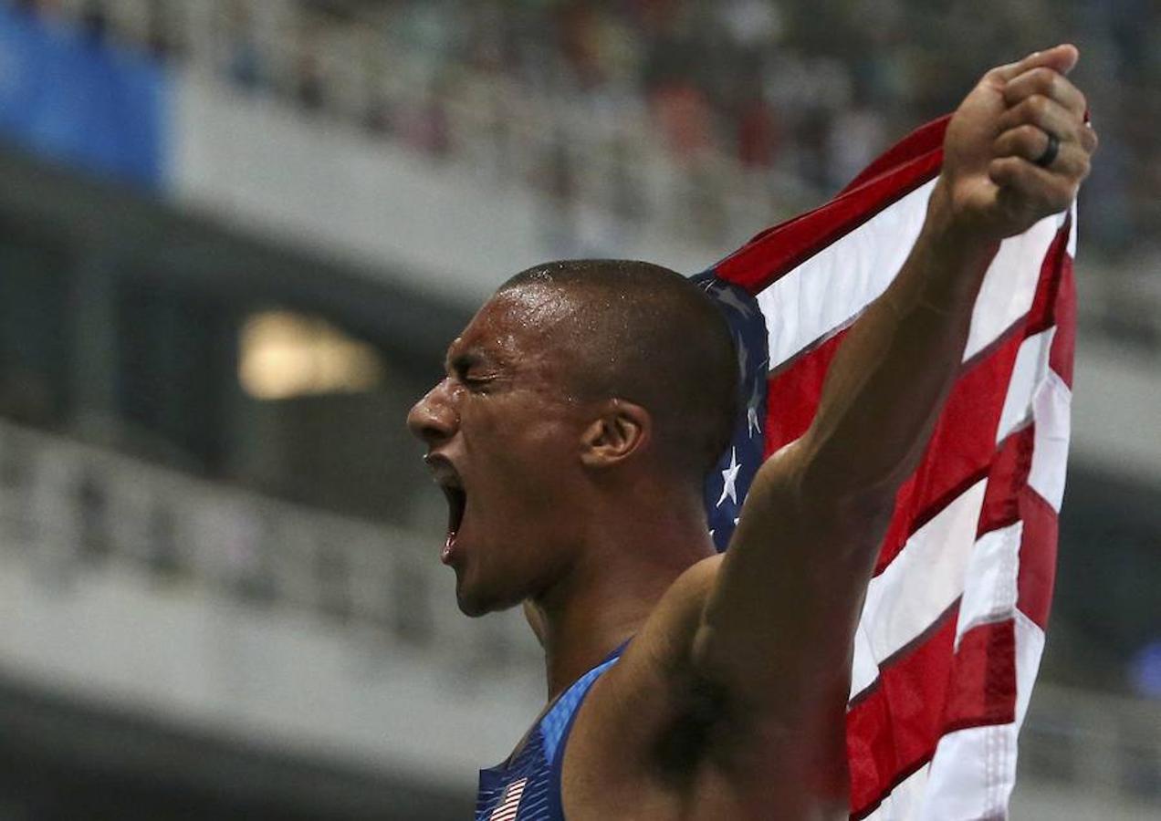 El estadounidense Ashton Eaton conserva la medalla dorada de decatlon