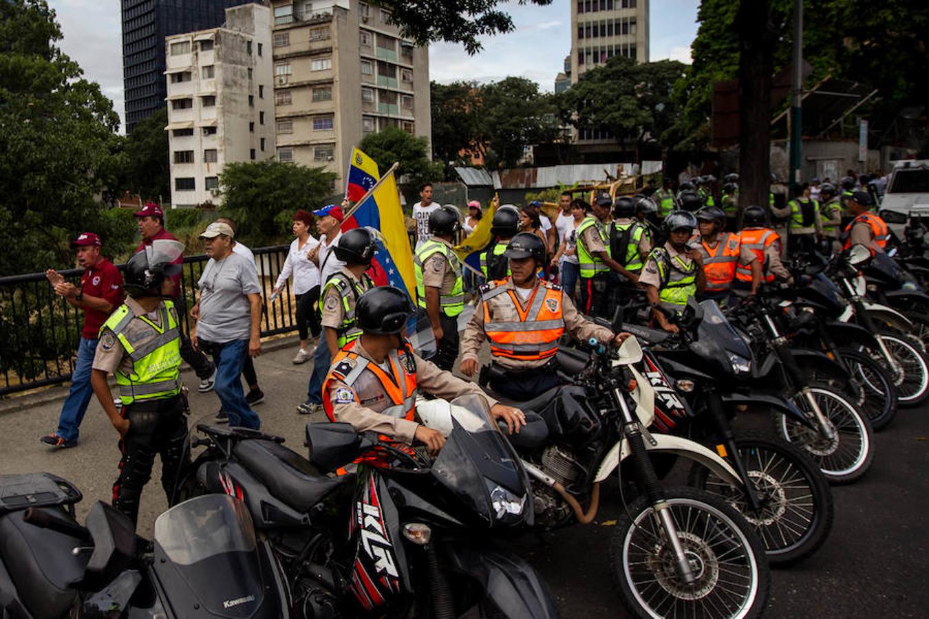 La oposición venezolana toma las calles de Caracas