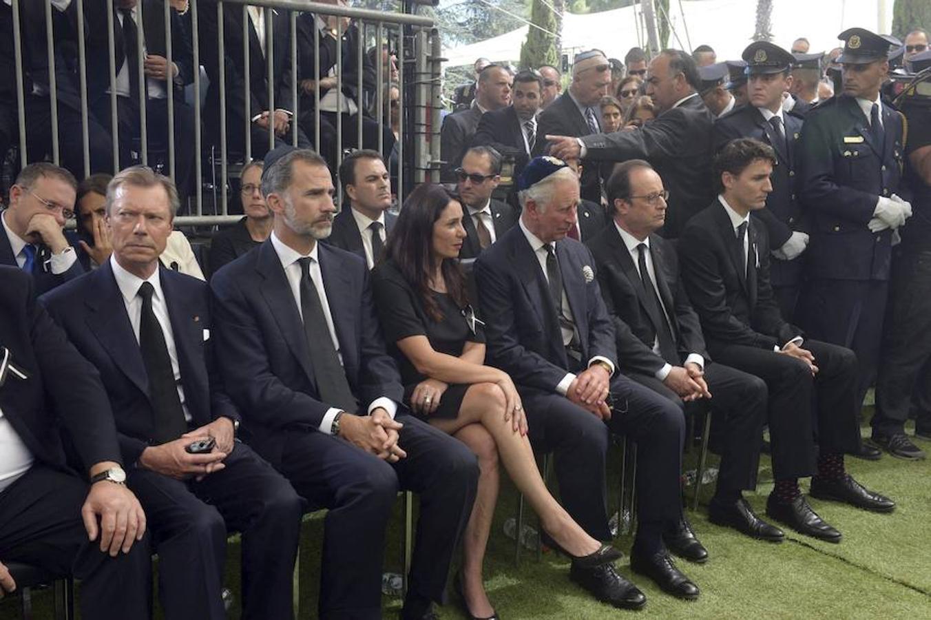 El rey Felipe VI, el duque Enrique de Luxemburgo, la ministra israelí de Cultura y Deportes, Miri Regev, el príncipe Carlos de Inglaterra y el presidente francés, François Hollande.