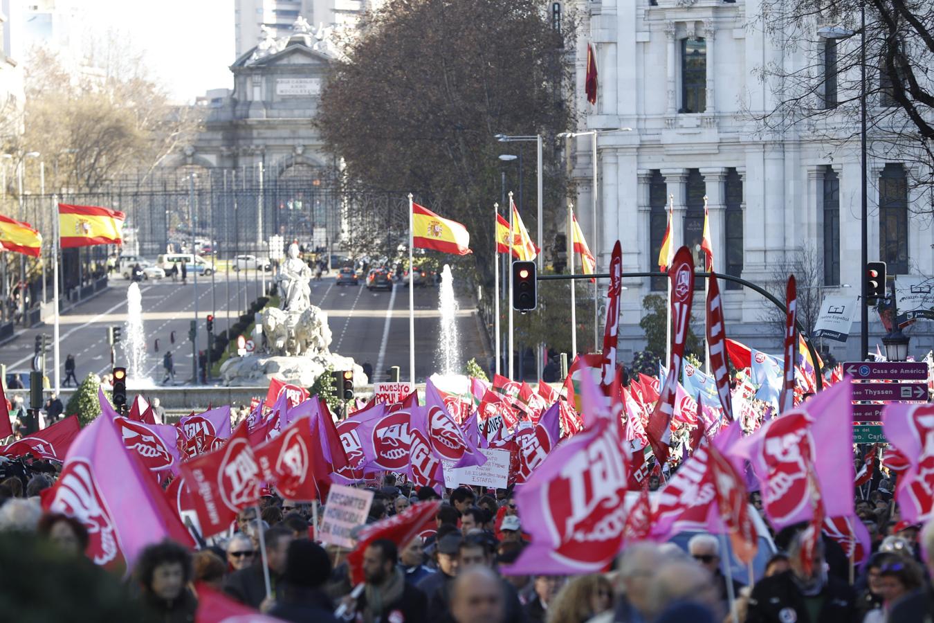 Los sindicatos se manifiestan por los recortes del Gobierno