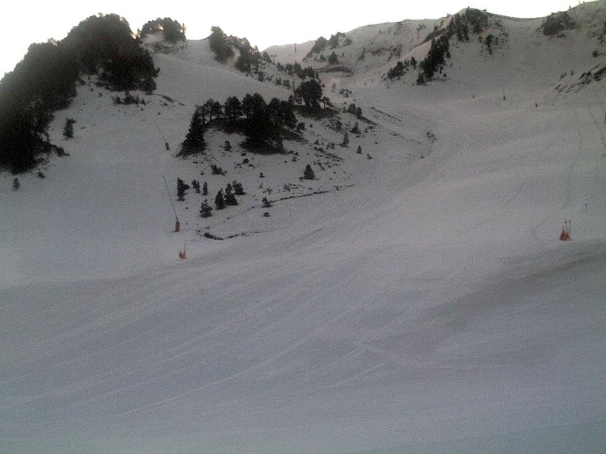 Año Nuevo sobre la nieve