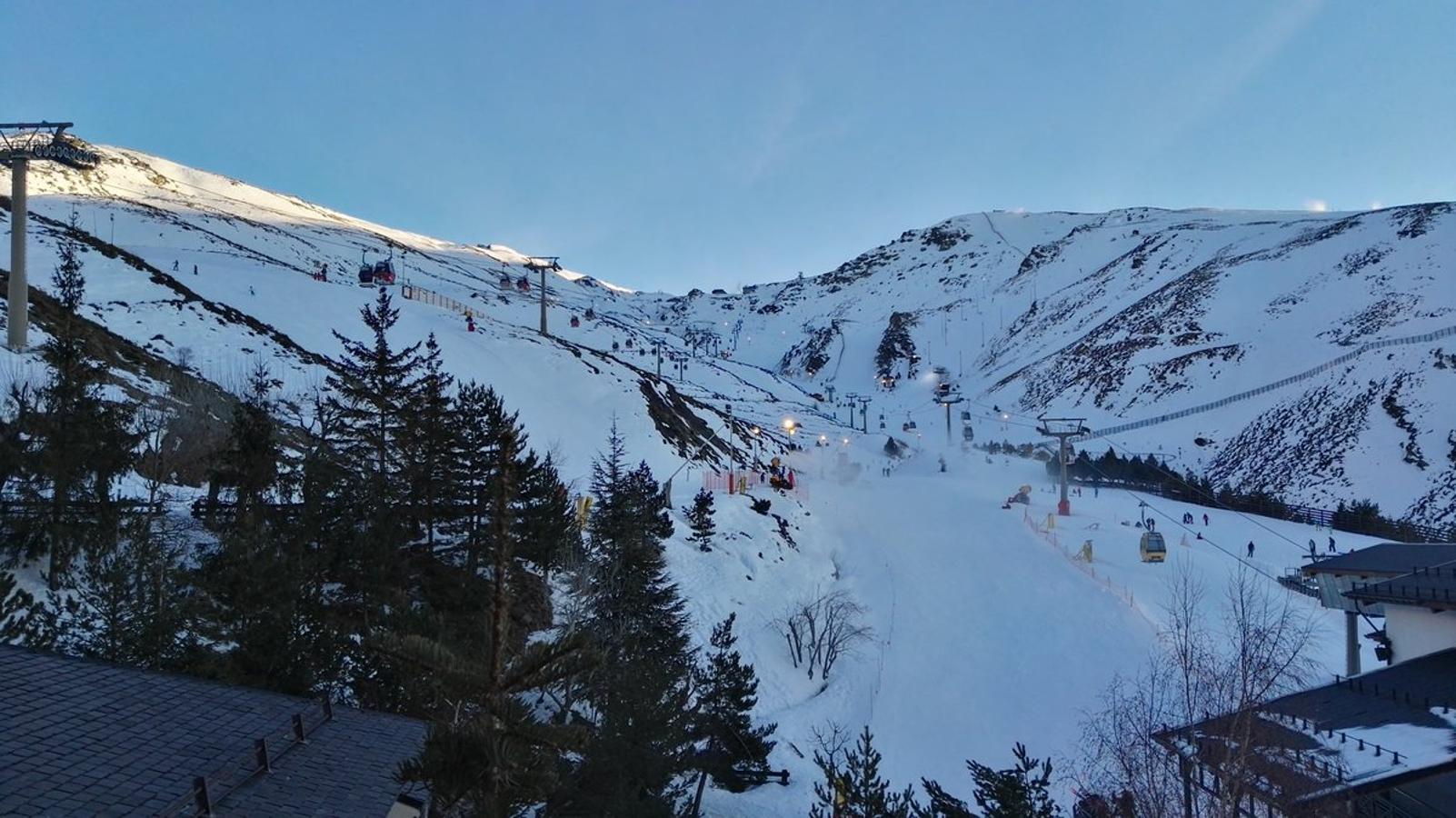 Año Nuevo sobre la nieve