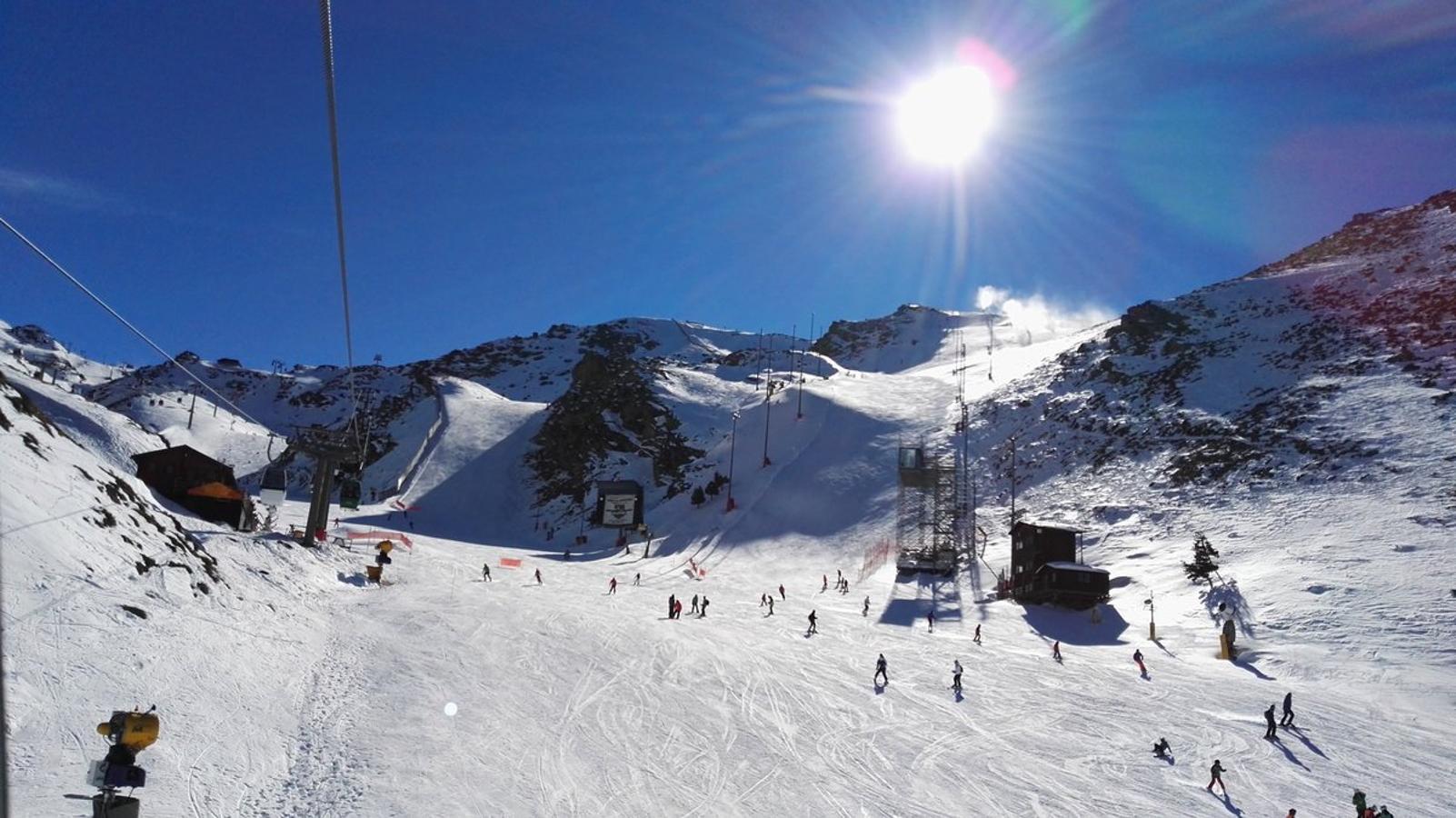 Año Nuevo sobre la nieve