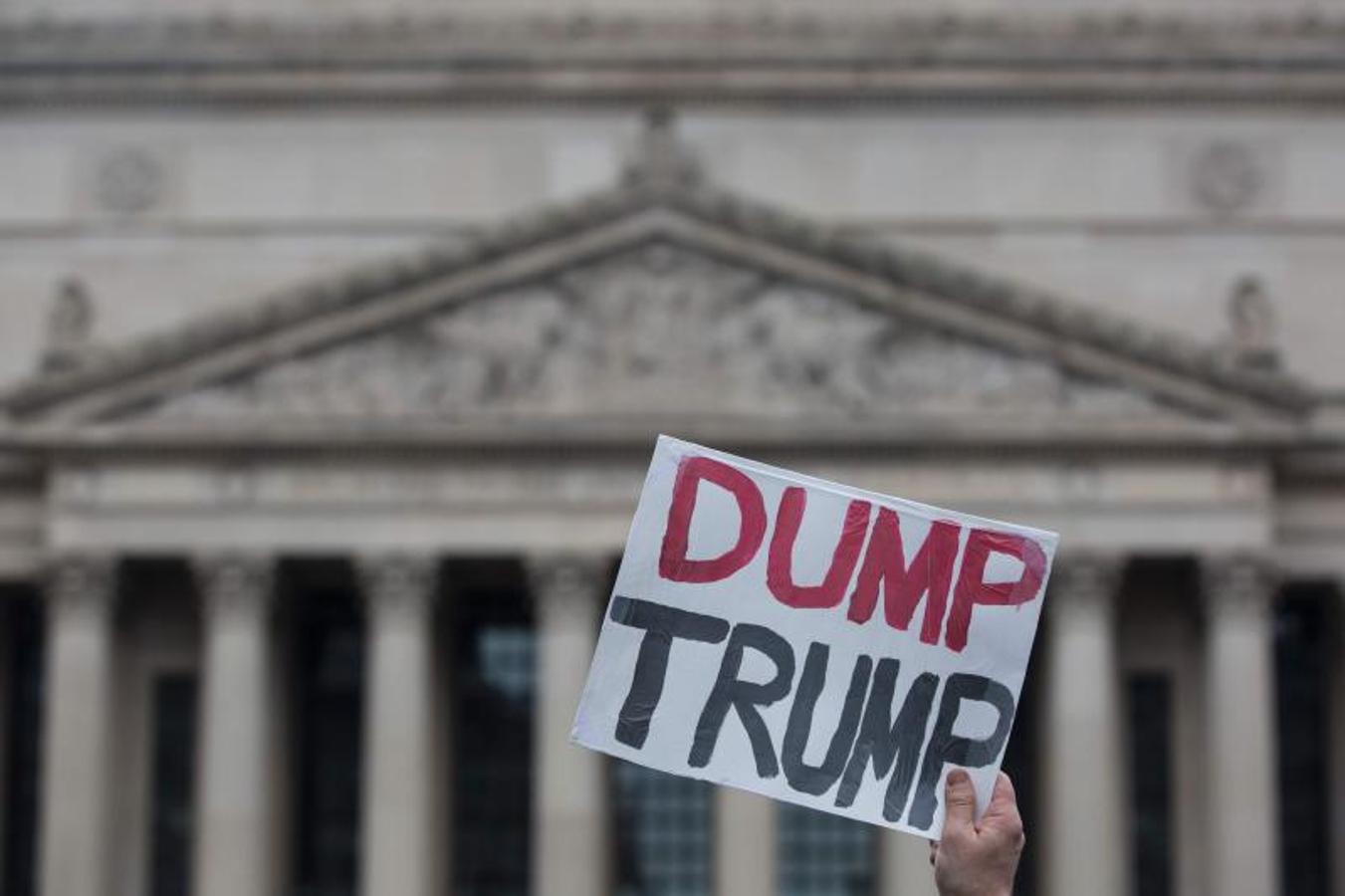 Los detractores de Trump salen a la calle