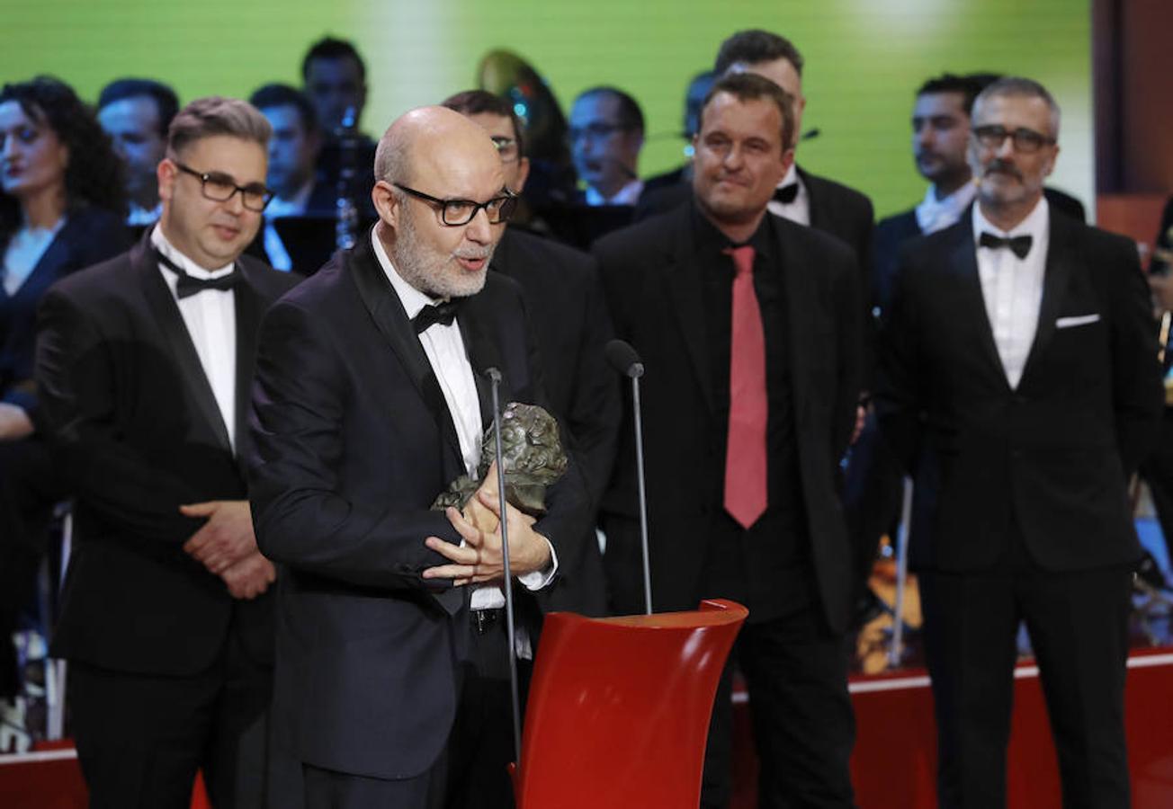 El director Juanjo Giménez Peña recibe el Goya al mejor cortometraje de ficción por 'Timecode'.