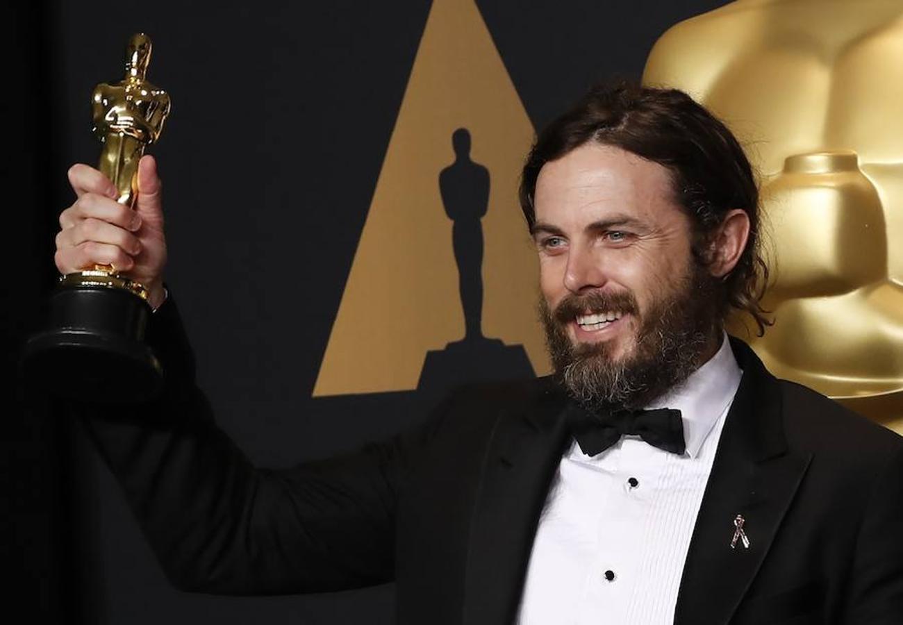 Casey Affleck, galardonado como Mejor actor principal por 'Manchester frente al mar'.