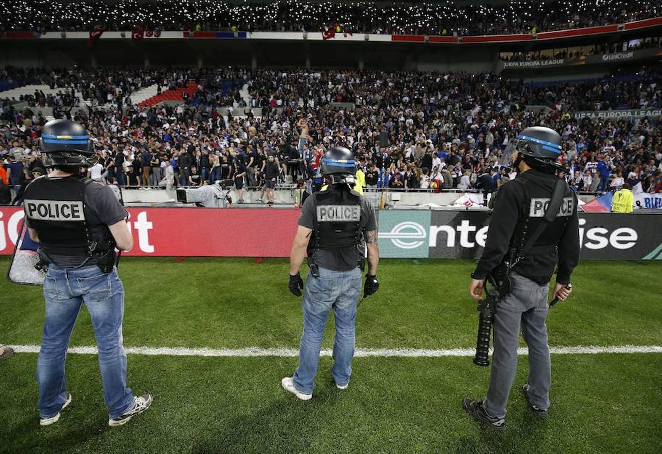 Violentos incidentes antes del Lyon-Besiktas