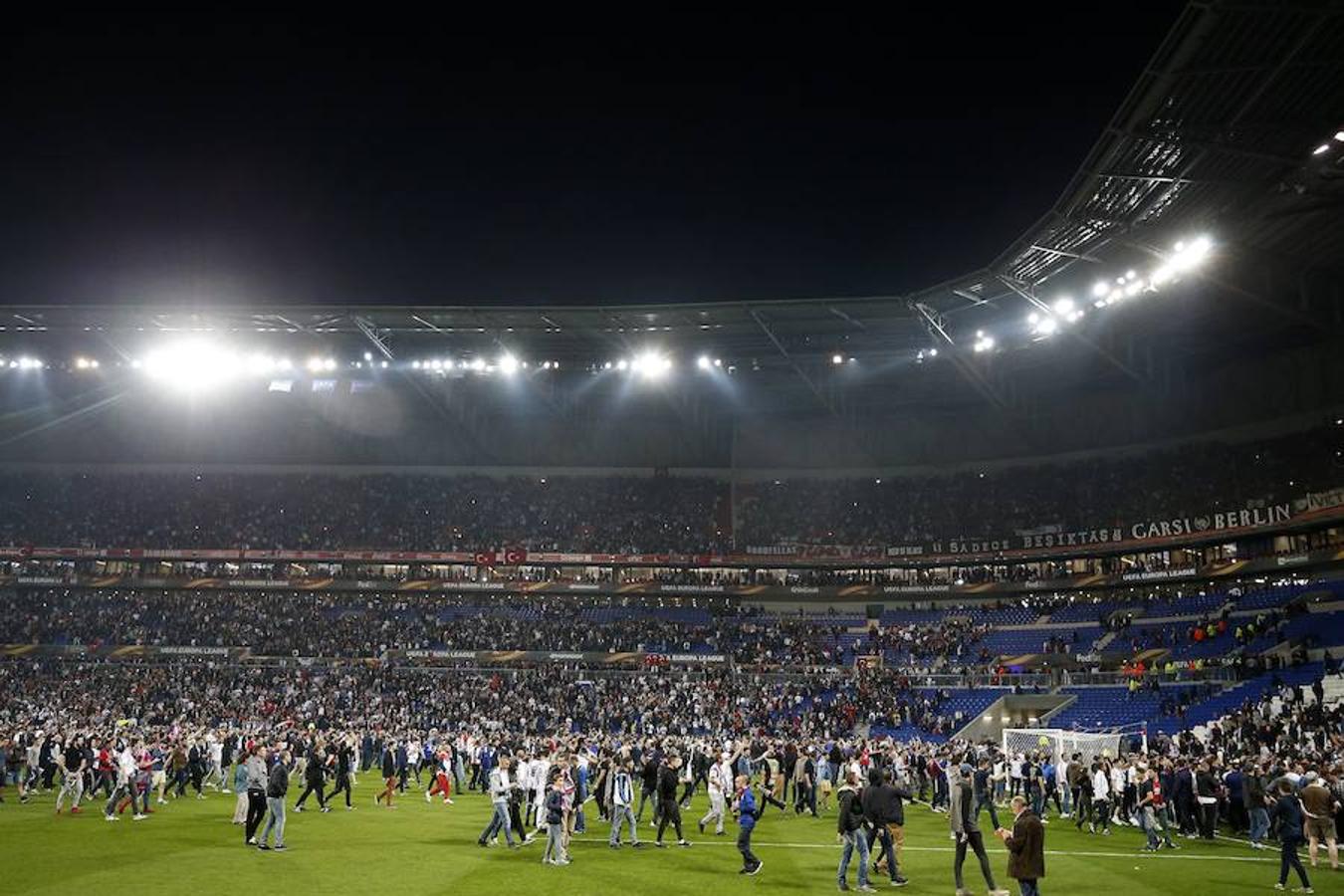 Violentos incidentes antes del Lyon-Besiktas