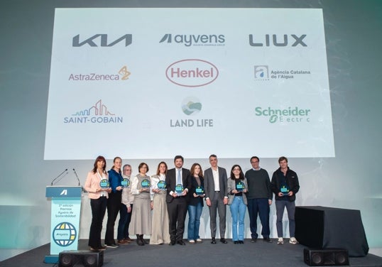 Foto de familia de los premiados