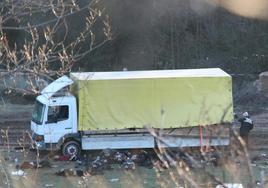 Los cadáveres fueron encontrados en el interior de un camión abandonado en las inmediaciones de la localidad de Lokorsko