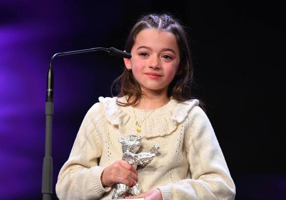 Sofia Otero recoge el Oso de Plata de la Berlinale.