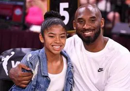 Kobe Bryant y su hija Gianna fallecieron en un accidente de helicóptero.