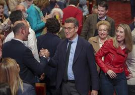 Feijóo este lunes en Cáceres acompañdo de la presidenta del PP en Extremadura, María Guardiola.