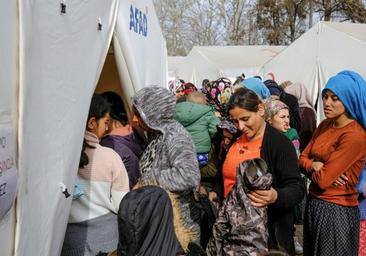 La falta de refugio amenaza a las víctimas del terremoto en Turquía