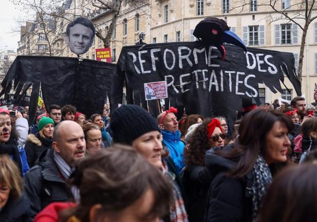 Macron fue protagonista en muchas de las pancartas.