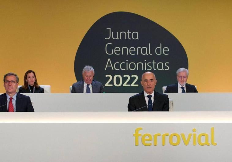 Ferrovial convoca el 13 de abril a sus accionistas para decidir su salida de España