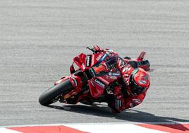 Pecco Bagnaia, en el circuito de Portimao durante la primera jornada de pretemporada.