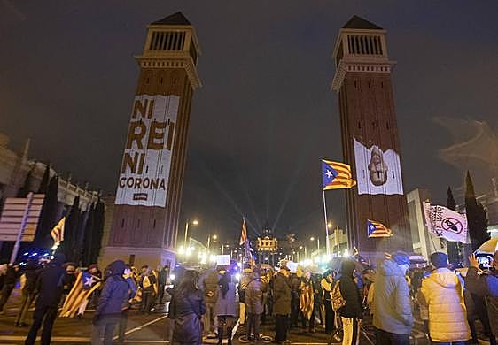 Protesta de la ANCconvocada el 26 de febrero por la presencia del Rey en el Mobile World Congress.