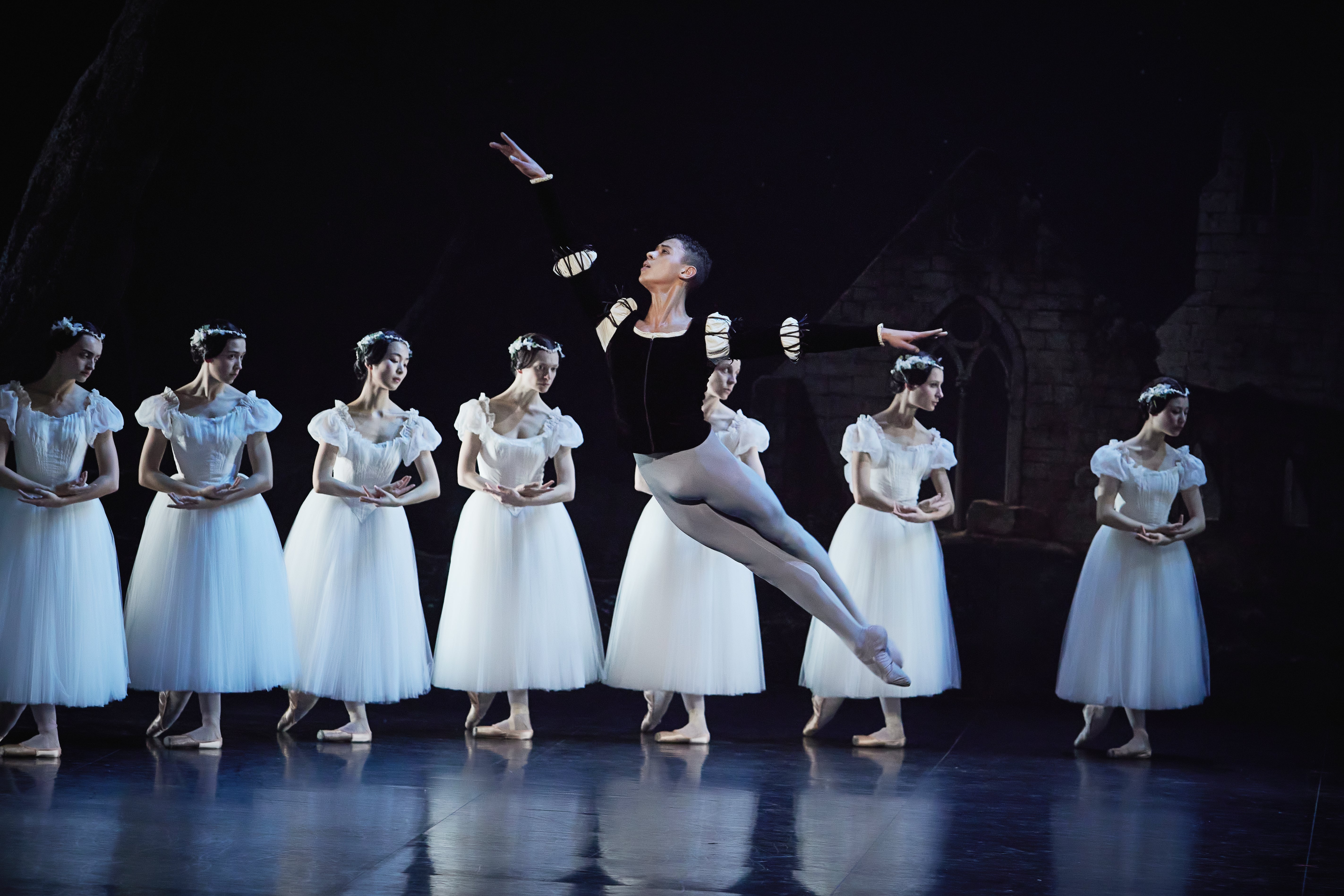 Guillaume Diop, interpretando el rol de Albrecht en 'Giselle'.