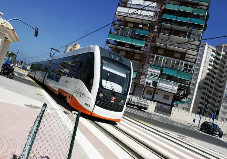 Tram in the city of Alicante, today.