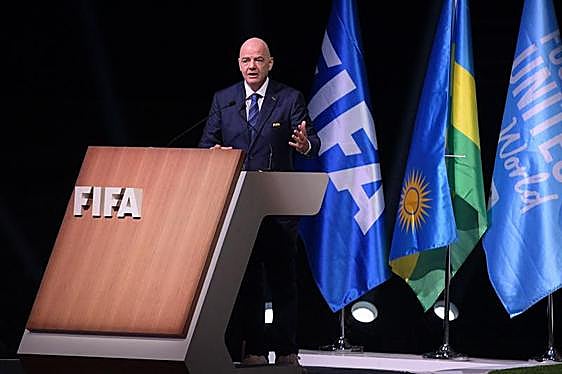 Infantino, reelegido como presidente de la FIFA hasta 2027