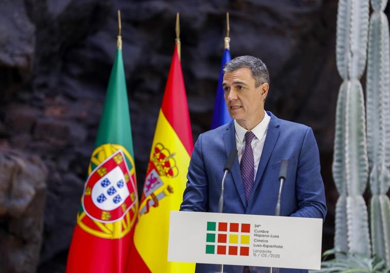 El PSOE repunta y Podemos se resiente en plena pugna por el 'sí es sí'