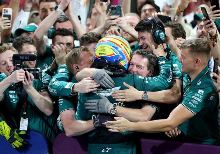 Alonso o cómo celebrar tres podios en dos carreras