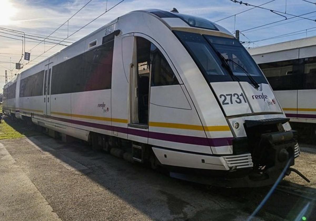 Un tren de la serie 2.700, idéntico al modelo que ha servido para la aplicación del método comparativo.