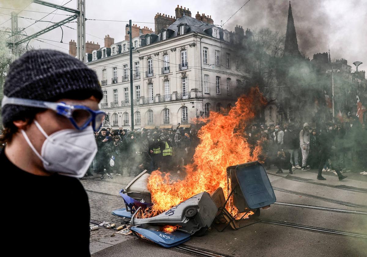 Crece la indignación en Francia por la reforma de las pensiones