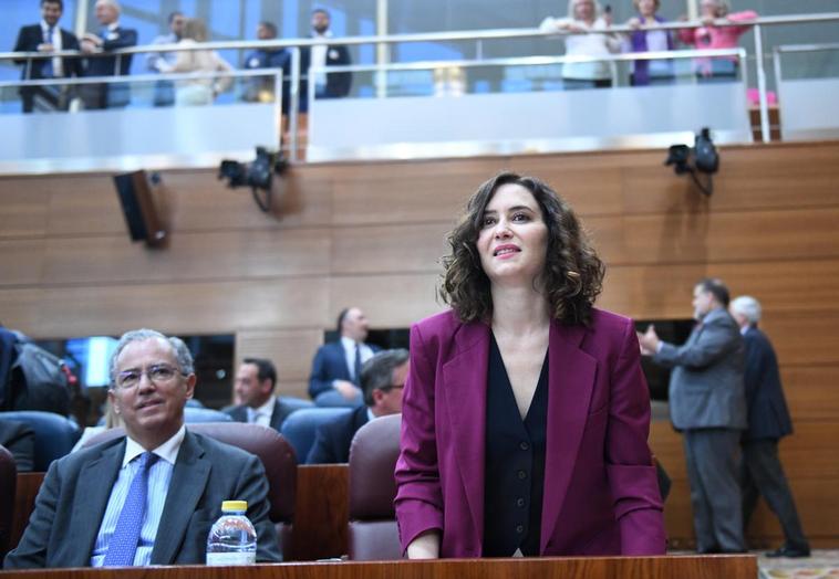 Ayuso se alinea con Feijóo y desata la guerra electoral contra Vox a dos meses del 28-M