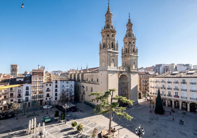 La Plaza del Mercado y la concatedral de la Redonda son imprescindibles en una visita a Logroño.