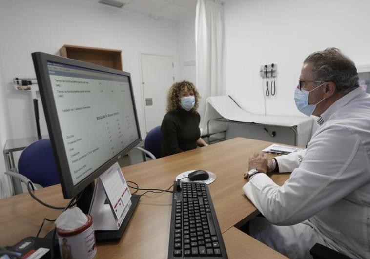 Los trabajadores no tendrán que entregar ya el parte de baja a la empresa