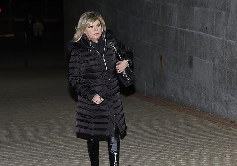 Terelu Campos acudiendo a la capilla ardiente de Laura Valenzuela.