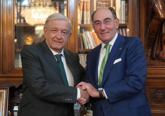 El presidente de Iberdrola, Ignacio Galán, junto al mandatario mexicano.