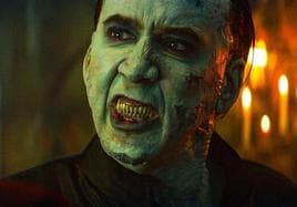 Nicolas Cage, como Drácula.