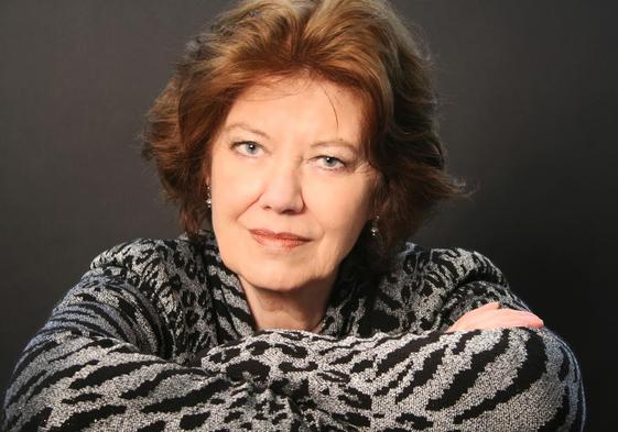 Muere Anne Perry, la escritora de novela negra que mató por amistad