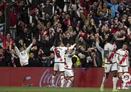 El Rayo aún sueña con Europa tras vencer a Osasuna