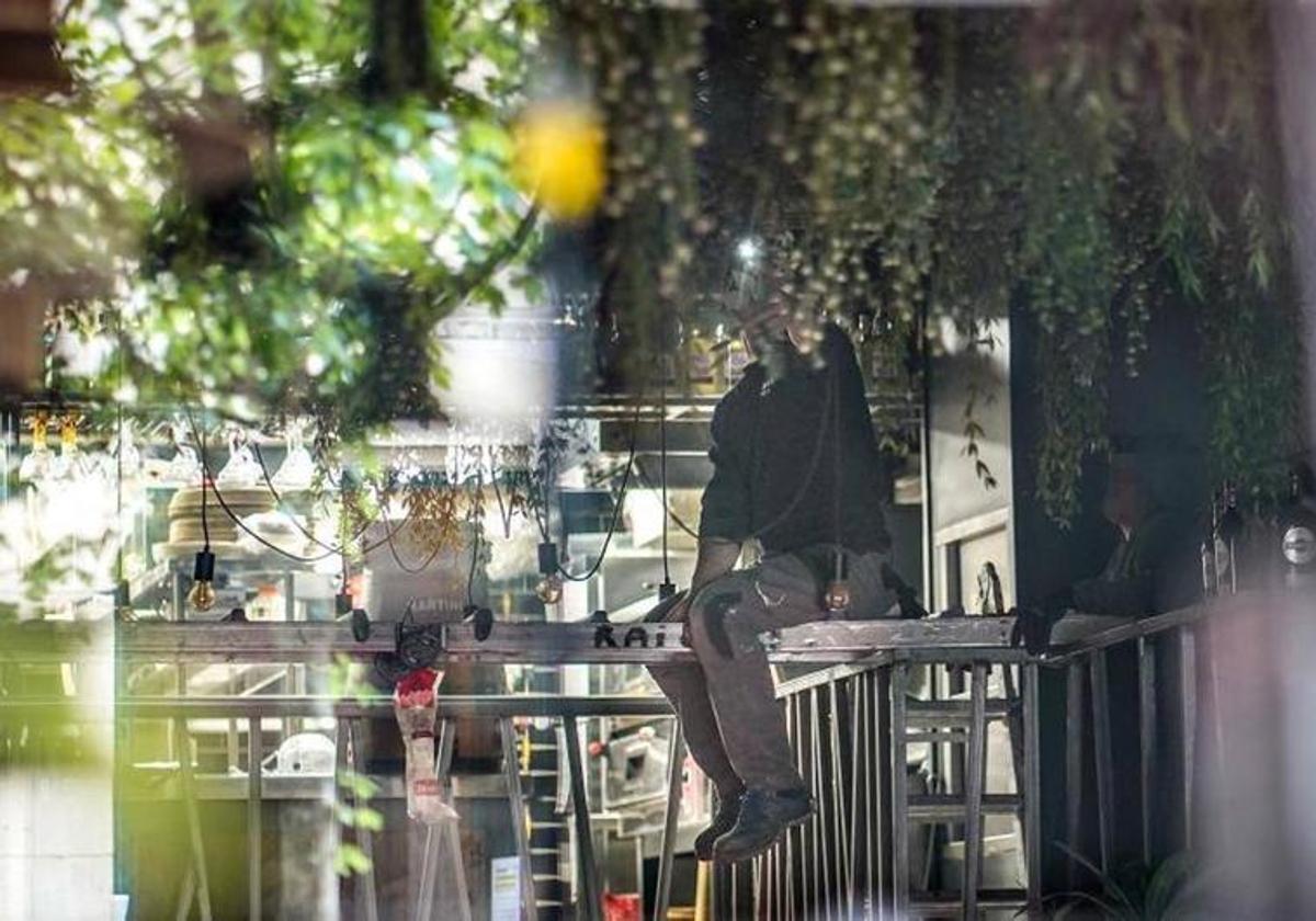 Desmantelan la decoración del restaurante de Bilbao de la misma cadena del incendiado en Madrid