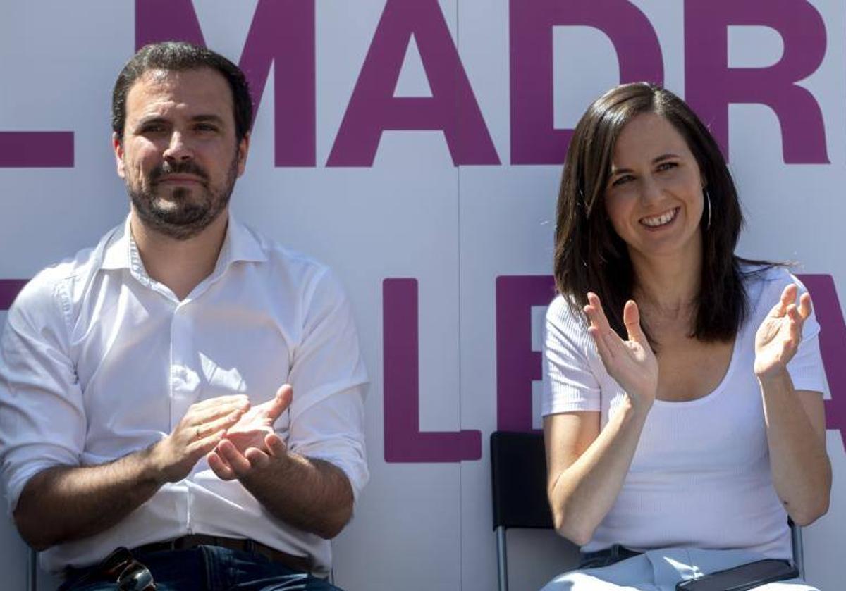Alberto Garzón e Ione Belarra en un acto en Madrid el 2 de mayo.