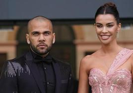 Dani Alves y Joana Sanz, en una foto de archivo.