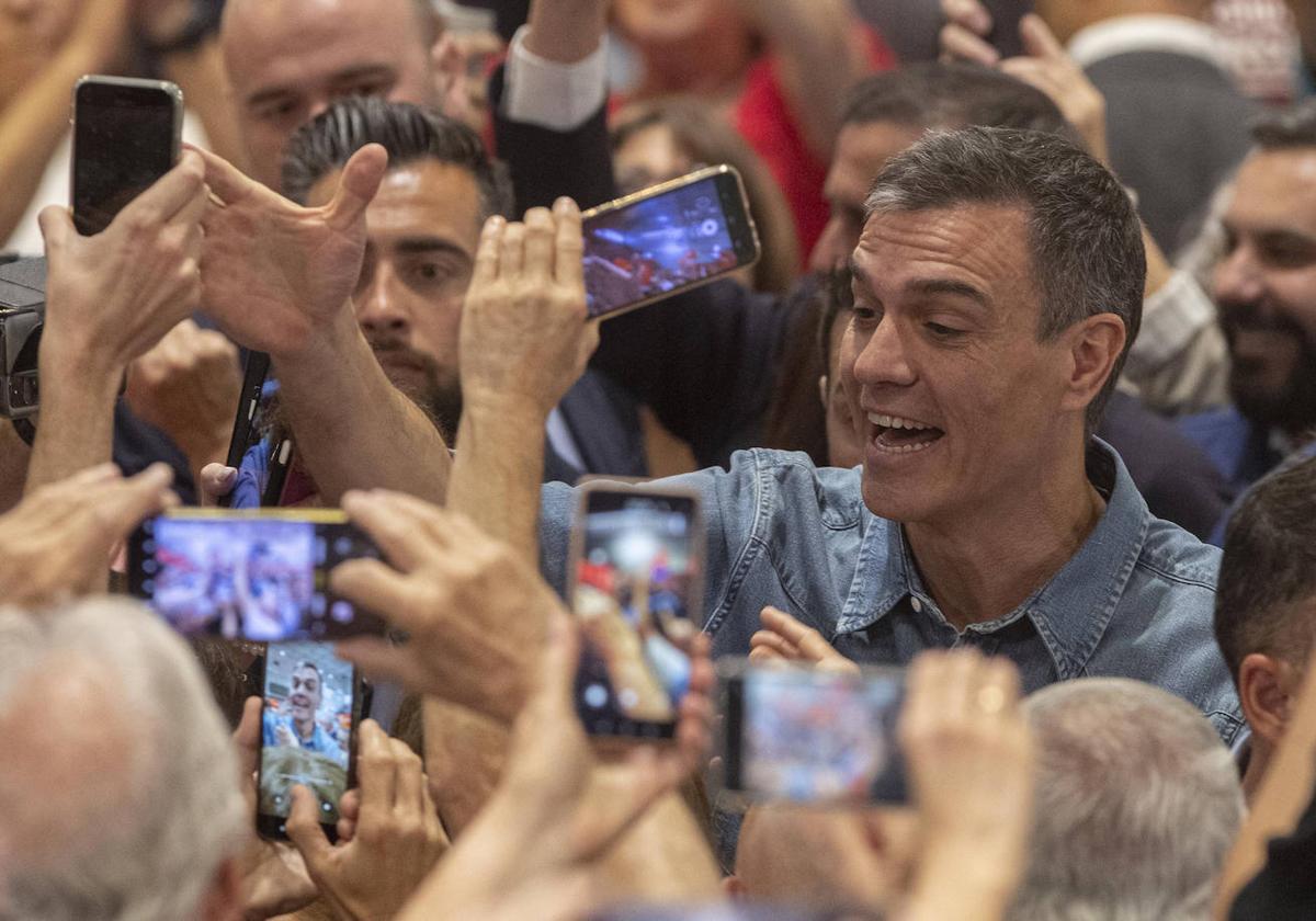 Pedro Sánchez, el 6 de mayo en su mitin en Murcia.