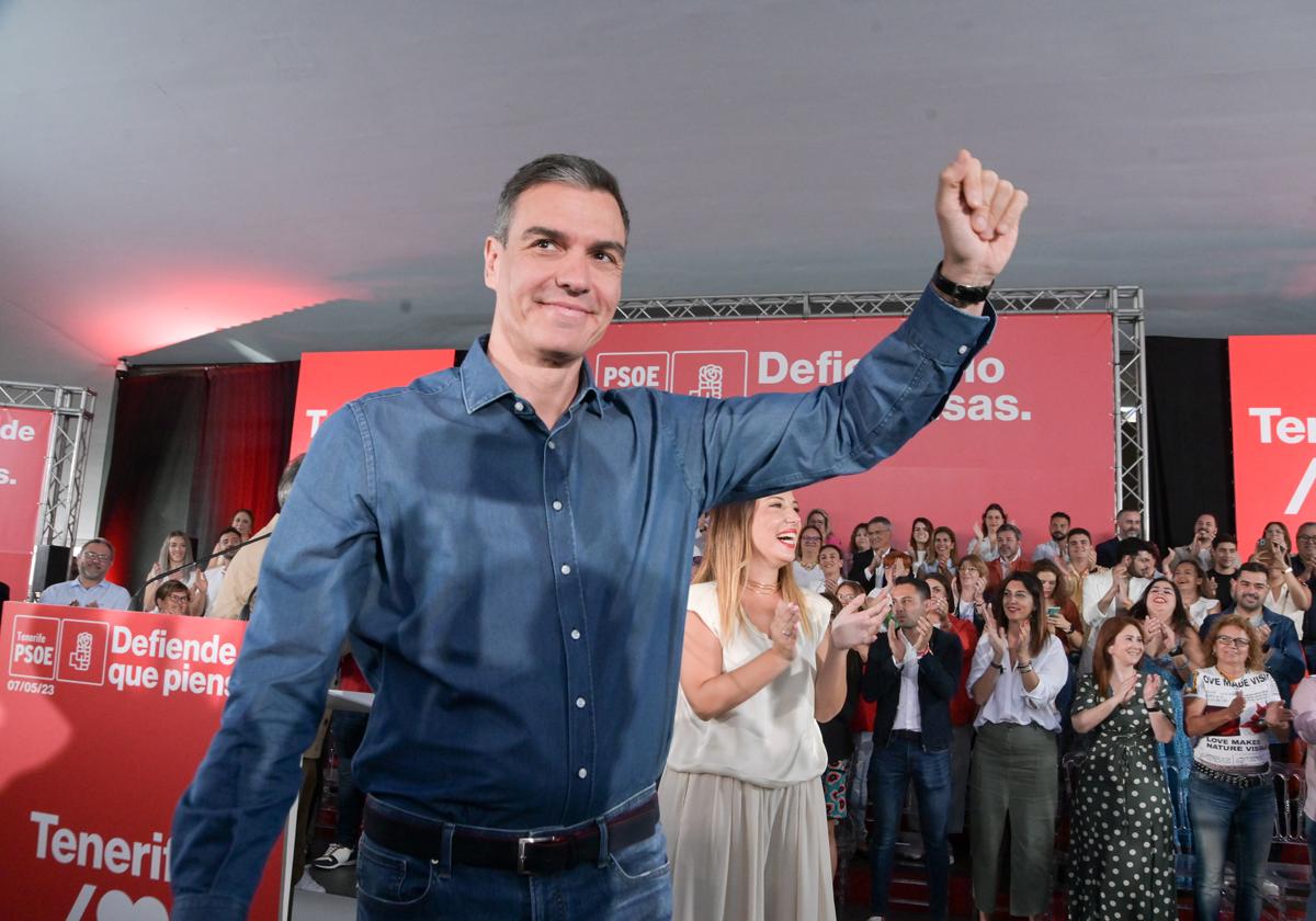 Sánchez, este domimgo en un acto de precampaña en Tenerife.