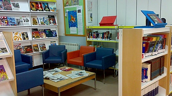 Las bibliotecas desaparecen poco a poco de los colegios