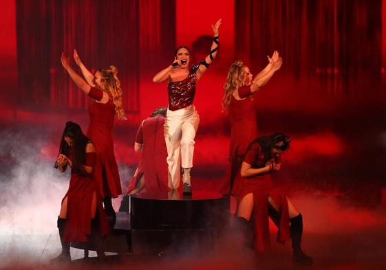 Blanca Paloma, durante su actuación el sábado sobre las tablas del M&S Bank Arena de Liverpool en la final de Eurovisión 2023.