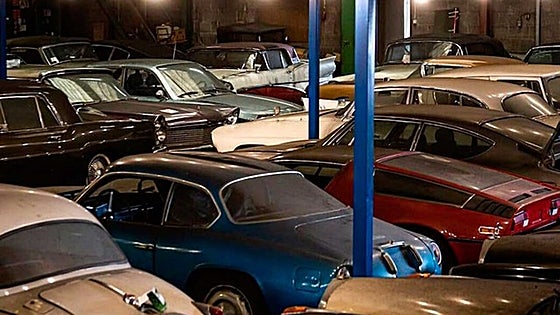 A subasta esta increíble colección de 230 coches clásicos