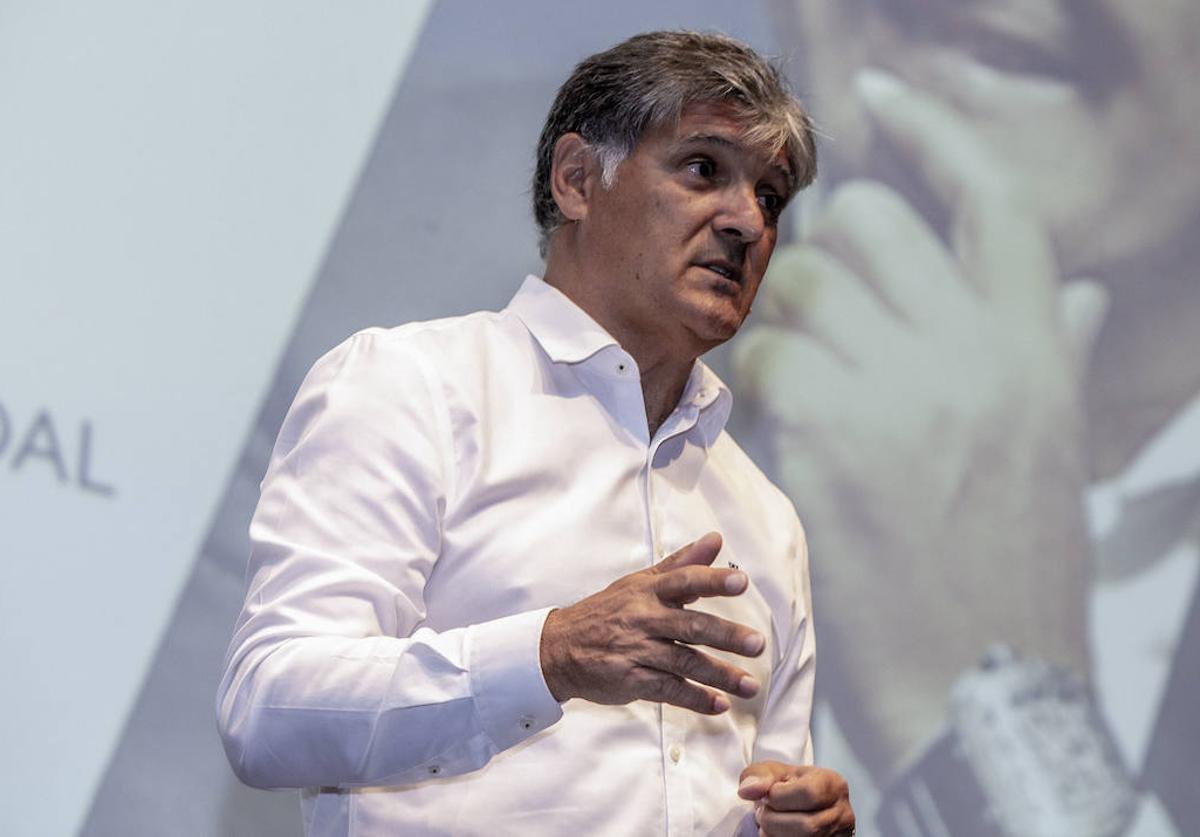 Toni Nadal durante una conferencia.