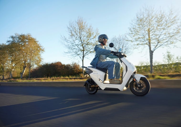 La primera moto eléctrica de Honda