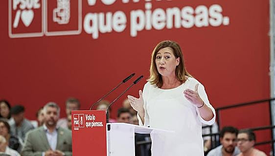 Armengol se reta al hito de un tercer mandato con el PP al acecho