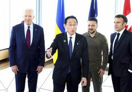 Joe Biden, Fumio Kishida, Volodímir Zelenski y Emmanuel Macron en el G-7.